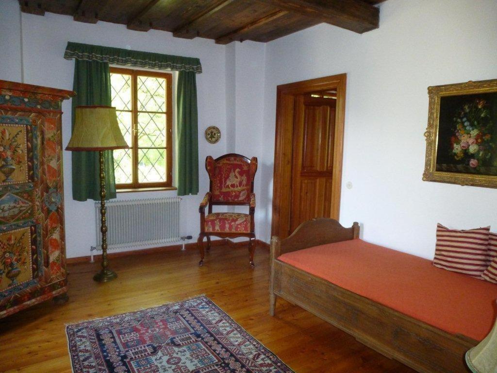 מלון Fischlham Gastehaus Schloss Bernau חדר תמונה